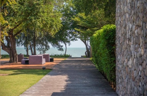Prachuap Khiri Khan Villa | Garden Villa Getaway - Tolani Resort Kui Buri Awaits
