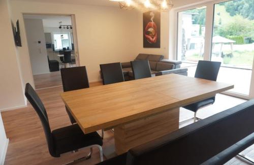 Imsterberg Apartment | Deluxefort: Ideal Retreat with Hot Tub & Sauna for 10 Guests