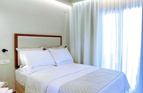 Vlicho Apartment | Elegant Demar Suites in Vlycho Lefkada with Pool Access