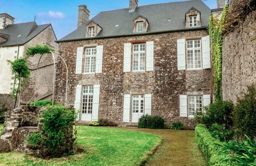 Agon-Coutainville House | Historic Demeure - Village D'agon Near the Beach