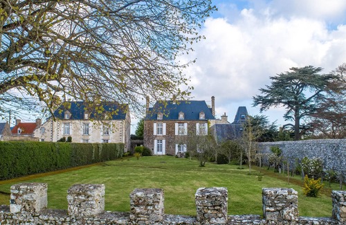 Agon-Coutainville House | Historic Demeure - Village D'agon Near the Beach
