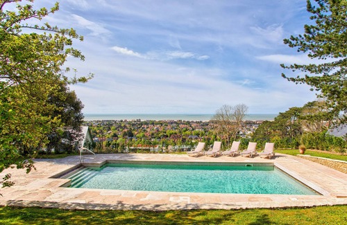 Deauville House | Discover Demeure Moulin Saint-Laurent in Deauville