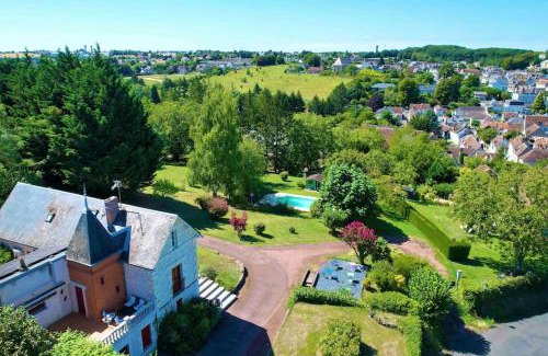 Seigy House | Charming Demeure Vue sur Cher: Near Château & Zoo de Beauval