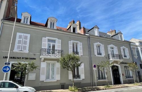 Thermal Hotel | Relax at Le Pavillon d'Enghien in Vichy Centre