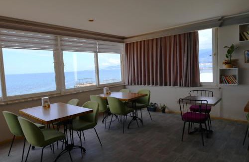 Akcay Hotel | Discover Oceanfront Comfort at Demir Otel Restaurant