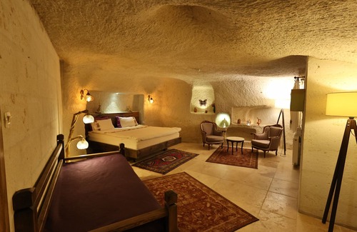 Mustafapasa Hotel | Experience Demisos Caves: Guest Rated 9.8 with Hot Tub