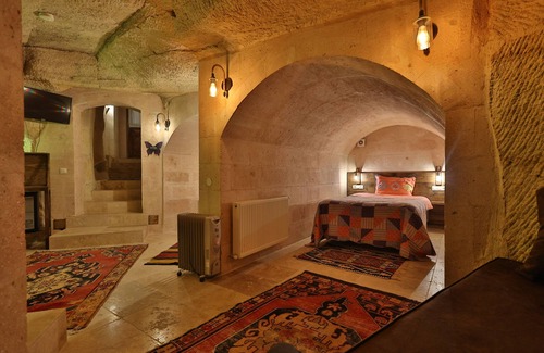 Mustafapasa Hotel | Experience Demisos Caves: Guest Rated 9.8 with Hot Tub