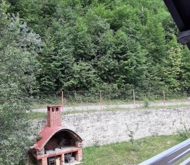 Sumece Villa | Discover Demmir: Pet-Friendly Retreat with Hot Tub & Dining