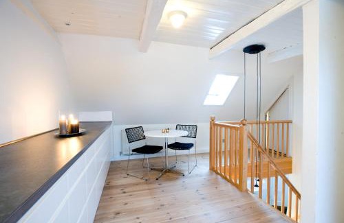 Ribe Bed & Breakfast | Delightful Den Gamle Købmandsgaard B&B with Family Amenities