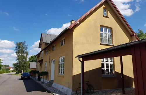 Randers Municipality House | Cozy Den Gamle Station - Accessible Bed and Breakfast