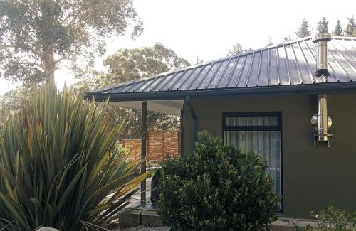 Knysna Apartment | Oceanfront denBosch Cottages with Hot Tub & Great Reviews