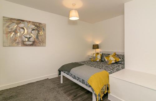 Letchworth House | Budget-Friendly Denby Lodge: Perfect for Family Stays