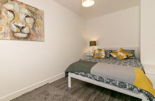 Letchworth House | Budget-Friendly Denby Lodge: Perfect for Family Stays