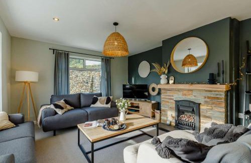 Trenance House | Family-Friendly Getaway at Dene Court with Pet Amenities