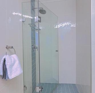 Vineta House | Guest Rated 9.6: Denhill Villa Unit 4 Awaits You!
