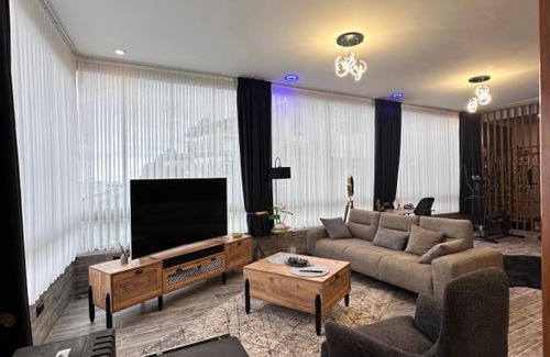 Ardesen House | Cozy Villa Retreat with Pool and Pet-Friendly Amenities