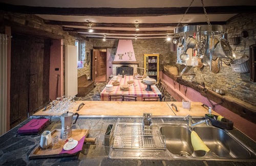 Denice House | Unforgettable Stay at Denice Mansion: Guest Rated 10/10