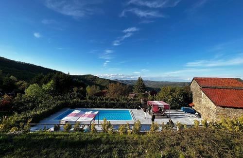 Denice House | Unforgettable Stay at Denice Mansion: Guest Rated 10/10
