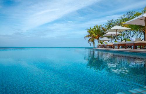 Denis Island Hotel | Discover Denis Private Island Seychelles with Ocean Views