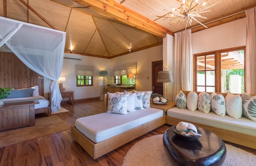 Denis Island Hotel | Explore Denis Private Island: 5-Star Luxury Retreat