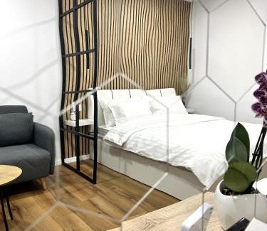 Turda Apartment | Denis Studio: Guest Rated 9.8 & Perfect for Families