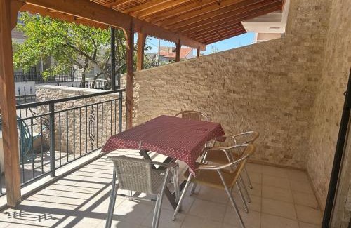 Gumuldur Villa | Stunning 4-Star Villa with Garden, Only 200m from Beach