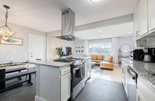 Dupont House | Elegant Denver Retreat with Firepit, Games & Fast Wifi