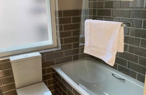 Downpatrick Hotel | Denvirs Hotel: Family-Friendly Stay with Great Amenities