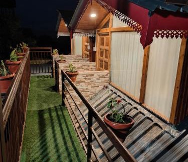 Shimla House | Guest Rated 10/10: Deodar Homestay Dakbangla-Kufri