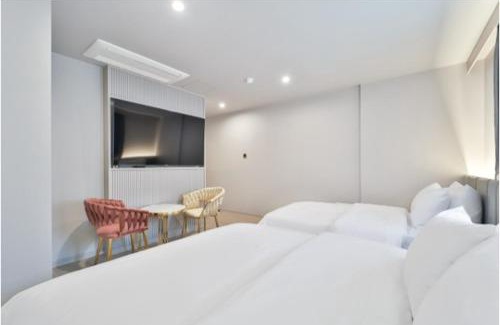 Buk-gu Hotel | Deokcheon Den Basta Hotel