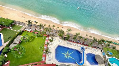 Costa Azul Apartment | Oceanfront Luxury Retreat in ACA with Private Beach Access