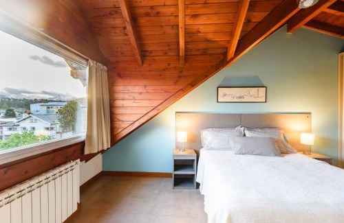 Centro Apartment | Central Bariloche Retreat - Guest Rated 9.5 & Family Friendly
