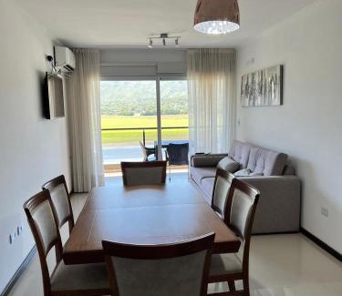 Villa Parque Siquiman Apartment | Scenic Veneto Village: Relax by the Lake with Top Amenities