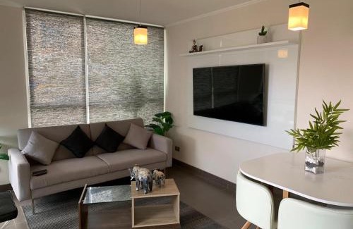 Iquique Apartment | Oceanfront 1D Departamento in Playa Huantajaya, Rated 8.9