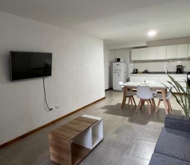 Tunuyan Apartment | Guest Rated 9.5: Comfortable 2-Bedroom Ground Floor Stay