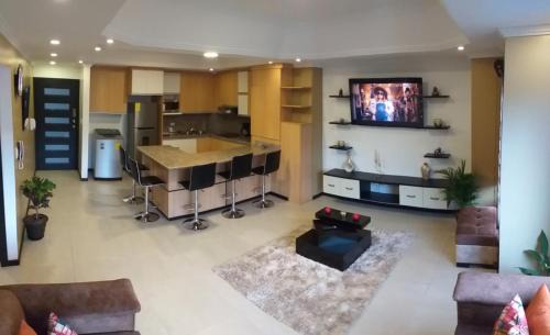 Canaribamba Apartment | Pet-Friendly Getaway at Departamento 2B, Rated 9.4/10