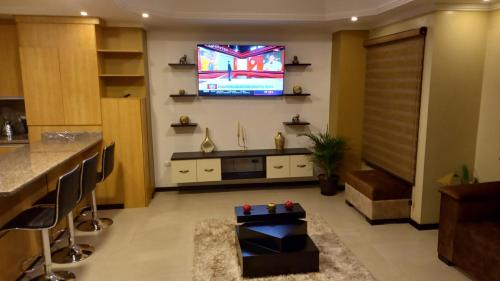Canaribamba Apartment | Pet-Friendly Getaway at Departamento 2B, Rated 9.4/10