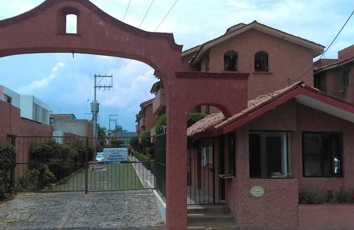 Mercurio Apartment | Comfortable Central Apartment with Parking & Pet-Friendly Amenities