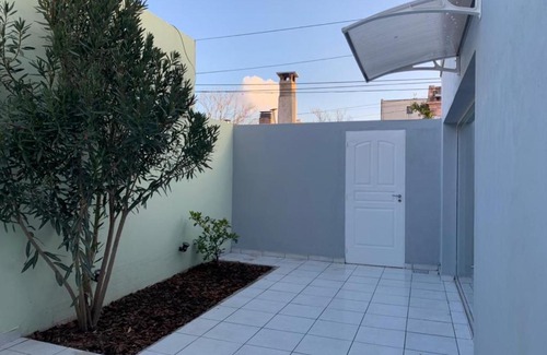 Bahia Blanca Apartment | Pet-Friendly Departamento con Patio - Rated 10/10 by Guests
