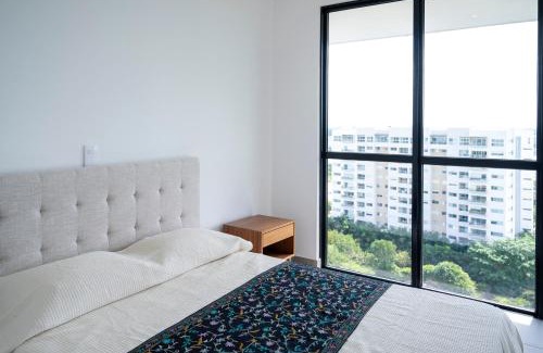 Zona Industrial Apartment | Elegant Oceanfront Suite Near Plaza Harbor - Pet Friendly