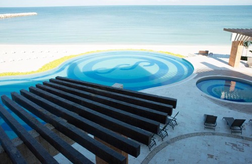 Campeche Apartment | Relaxing Beachfront Getaway at Campeche Country Club