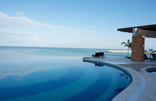 Campeche Apartment | Relaxing Beachfront Getaway at Campeche Country Club