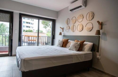 Campana Apartment | Riverfront Retreat: Guest Rated 9.8 with Family-Friendly Perks