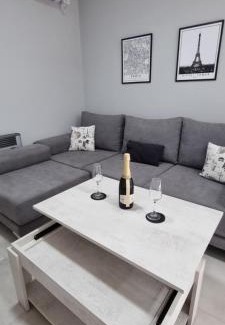 Godoy Cruz Apartment | Guest Rated 10/10: Family-Friendly Stay at Le Chat Noir
