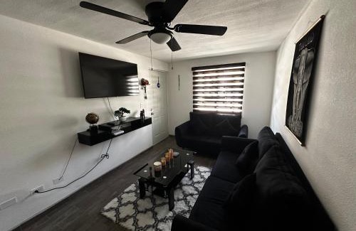 La Joya Apartment | Cozy Torres Reyes II: Guest Rated 9.5 with Breakfast
