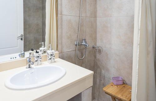Trenque Lauquen Apartment | Inviting Departamento en Trenque Lauquen with Breakfast Included