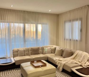 Playa Mujeres Apartment | Exquisite Marina Retreat in Cancun - La Amada
