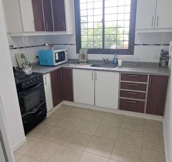 Mendoza Apartment | Cozy Front Apartment for 6 - Family Friendly Stay