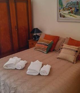 Carhue Apartment | Highly Rated Departamento Peña: Your Ideal Getaway
