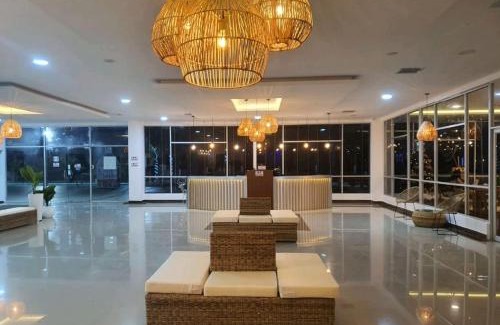 Tonsupa Apartment | Beachfront Escape at Departamento Playero Fontaine Bleau